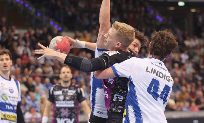 Stuttgart , Handball Daikin Bundesliga TVB Stuttgart vs. ThSV Eisenach Torben Matzken ( TVB )