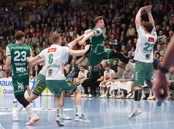 10.22.2026, Deutschland, Göppingen, Handball DAIKIN HBL, FRISCH AUF! Göppingen vs. GWD Minden, Erik Persson (FAG)