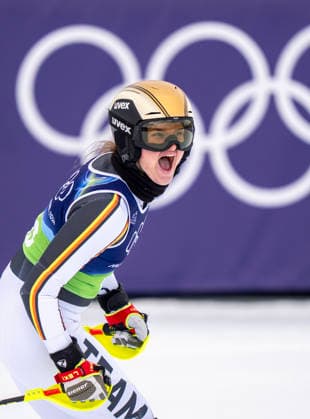 February 10, 2026, Cortina D ampezzo, Belluno, Italy: German EMMA AICHER jubilates as she looks to her teammate whose combined times was good for a Silver Medal in the Alpine Skiing womenÃ¢â‚¬â ¢s team Combined Milano Cortina 2026 Winter Olympics. Cortina D ampezzo Italy - ZUMAa35_ 20260210_oly_a35_013 Copyright: xDanielxA.xAndersonx