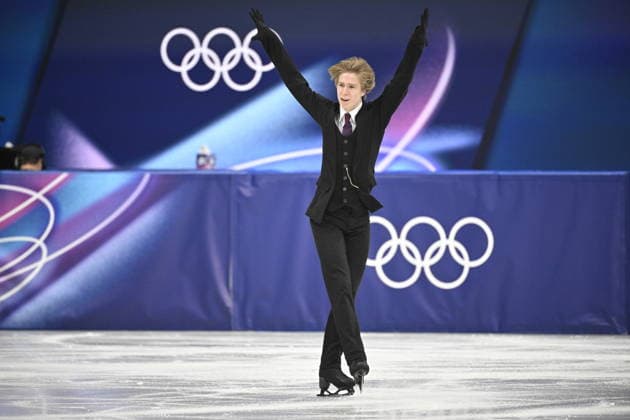 MILANO, ITALIEN 20260210 Konstakaren Stephen Gogolev fran Kanada tävlar i det korta programmet i Milano Ice Skating Arena under OS i Milano. *** Bilden ingar i SPORTPAKET. För övriga BETALBILD *** MILANO ITALIEN x10070x *** MILANO, ITALY 20260210 Canadian artist Stephen Gogolev competes in the short program at the Milano Ice Skating Arena during the Milan Olympics Picture in SPORT PACKAGE For others PAY PICTURE MILANO ITALY x10070x  Copyright: xJessicaxGow TTx OS 2026 KONSTAKNING
