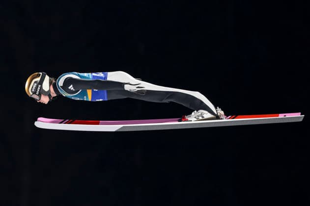 OLYMPICS - Winter Olympic Games, Olympische Spiele, Olympia, OS Milano Cortina 2026 PREDAZZO,ITALY,10.FEB.26 - OLYMPICS, Ski jumping, Skispringen, Ski, nordisch - Winter Olympic Games Milano Cortina 2026, normal hill, mixed team. Image shows Marius Lindvik (NOR).  GEPAxpictures xMatthiasxTrinkl