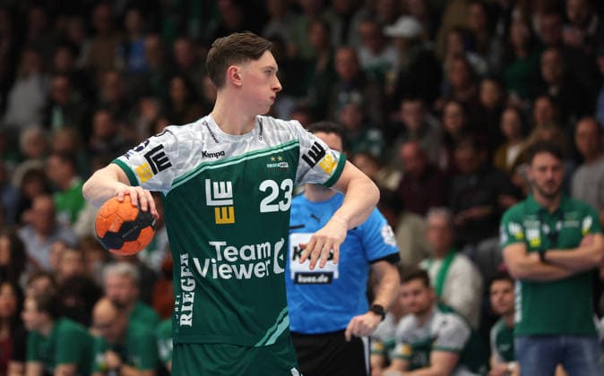 10.22.2026, Deutschland, Göppingen, Handball DAIKIN HBL, FRISCH AUF! Göppingen vs. GWD Minden, Ole Pregler (FAG)