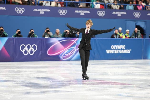 Winter Olympics - Men s Single Skating - Short Program Stephen Gogolev of Team Canada competes in Men s Single Skating - Short Program on day four of the Milano Cortina 2026 Winter Olympic Games, Olympische Spiele, Olympia, OS at Milano Ice Skating Arena on February 10, 2026 in Milan, Italy. Photo by Alexis Jumeau ABACAPRESS.COM Milan Italy  Copyright: xJumeauxAlexis ABACAx