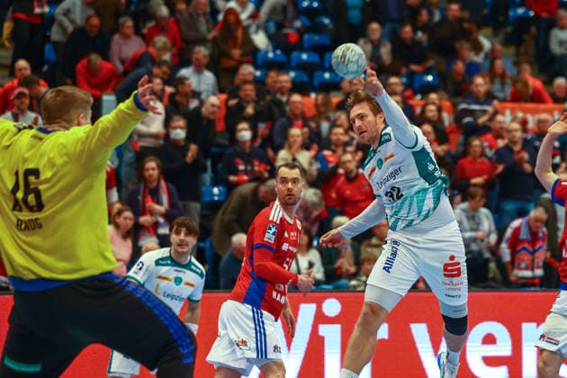 Handball I Herren I Saison 2025 2026 I Bundesliga I 20. Spieltag I HSV Hamburg - SC DHFK Leipzig I 10.02.2026 Robin Haug (16, HSV Hamburg) Franz Semper (32, SC DHfK Leipzig) Copyright: xLobeca RalfxHomburgx