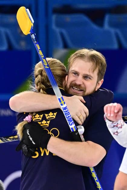 CORTINA, ITALY 20260210 Sweden s Isabella Wrana and Rasmus Wrana celebrate their victory in the Olympic final against the USA in mixed curling in Cortina. *** The image is included in the SPORTS PACKAGE. For others PAYMENT IMAGE ** CORTINA ITALY x10030x *** CORTINA, ITALY 20260210 Swedens Isabella Wrana and Rasmus Wrana celebrate their victory in the Olympic final against the USA in mixed curling in Cortina The image is included in the SPORTS PACKAGE For others PAYMENT IMAGE CORTINA ITALY x10030x  Copyright: xJonasxEkströmer TTx 2026 OLYMPICS MIXED CURLING FINAL