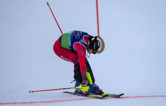 (260210) -- CORTINA D AMPEZZO, Feb. 10, 2026 -- Katharina Huber of Austria competes during the slalom of the alpine skiing women s team combined at the Milan-Cortina 2026 Olympic Winter games, Winterspiele,Spiele, Summer games in Cortina, Italy, Feb. 10, 2026. ) (MICO2026)ITALY-CORTINA D AMPEZZO-OLYMPIC WINTER GAMES-ALPINE SKIING-WOMEN S TEAM COMBINED FeixMaohua 