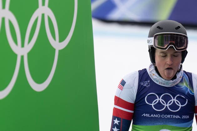 (260210) -- CORTINA D AMPEZZO, Feb. 10, 2026 -- Paula Moltzan of the United States reacts after the slalom of the alpine skiing women s team combined at the Milan-Cortina 2026 Olympic Winter games, Winterspiele,Spiele, Summer games in Cortina, Italy, Feb. 10, 2026. ) (MICO2026)ITALY-CORTINA D AMPEZZO-OLYMPIC WINTER GAMES-ALPINE SKIING-WOMEN S TEAM COMBINED FeixMaohua 
