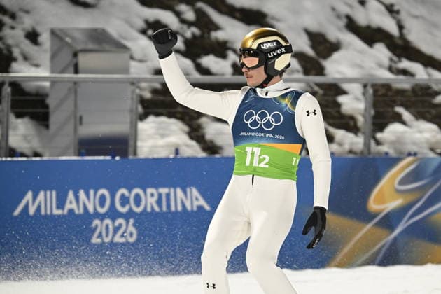 Anze Lanisek of Slovenia at the Final Round during the Ski jumping, Skispringen, Ski, nordisch Mixed Team event at the Milano Cortina Winter Olympics at the Predazzo Ski Jumping Stadium on February 10, 2026. - MARKKU ULANDER Predazzo Italy q1IBy6sx9ik  Copyright: xMarkkuxUlanderx q1IBy6sx9ik