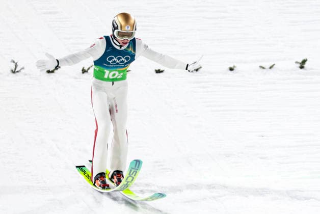 OLYMPICS - Winter Olympic Games, Olympische Spiele, Olympia, OS Milano Cortina 2026 PREDAZZO,ITALY,10.FEB.26 - OLYMPICS, Ski jumping, Skispringen, Ski, nordisch - Winter Olympic Games Milano Cortina 2026, normal hill, mixed team. Image shows Jan Hoerl (AUT).  GEPAxpictures xMatthiasxTrinkl