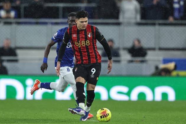 Premier League Everton v Bournemouth Evanilson of Bournemouth passes during the Premier League match Everton vs Bournemouth at Hill Dickinson Stadium, Liverpool, United Kingdom on 10 February 2026 (Photo by Alfie Cosgrove News Images) Liverpool Hill Dickinson Stadium Merseyside United Kingdom Copyright: xAlfiexCosgrove NewsxImagesx