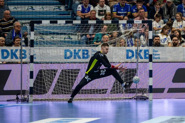 Daikin Handball Bundesliga, VfL Gummersbach - SG Flensburg Handewitt, 10.02.2026 Dominik Kuzmanovi? (VfL Gummersbach, 1), ; Daikin Handball Bundesliga, VfL Gummersbach - SG Flensburg Handewitt, 10.02.2026 Copyright: xBEAUTIFULxSPORTS Erlhofx
