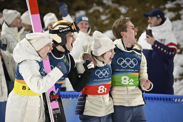 Eirin Maria Kvandal (L), Marius Lindvik, Anna Odine Stroem and Kristoffer Eriksen Sundal of Norway react after they came second in the Ski jumping, Skispringen, Ski, nordisch Mixed Team event at the Milano Cortina Winter Olympics at the Predazzo Ski Jumping Stadium on February 10, 2026. - MARKKU ULANDER Predazzo Italy 30VFyWpD0eY  Copyright: xMarkkuxUlanderx 30VFyWpD0eY