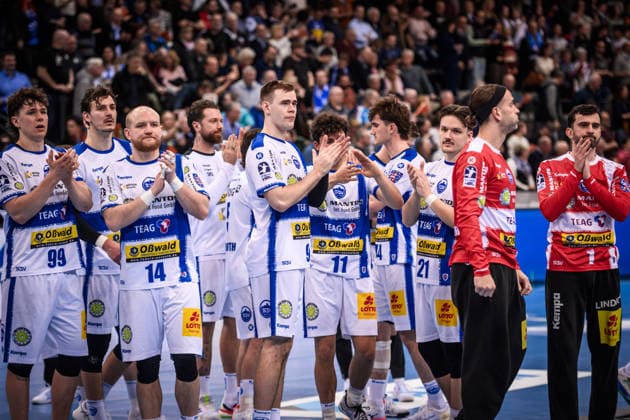 Team des ThSV Eisenach - sichtlich enttaeuscht nach Auswaertsniederlage GER, TVB Stuttgart - ThSV Eisenach, DAIKIN HBL, Handball, Bundesliga, 20. Spieltag, Spielzeit 2025 2026, 09.02.2026 GER, TVB Stuttgart - ThSV Eisenach, DAIKIN HBL, Handball, Bundesliga, 20. Spieltag, Spielzeit 2025 2026, 09.02.2026 Stuttgart Copyright: xSandyxDinkelackerx EP_SDR