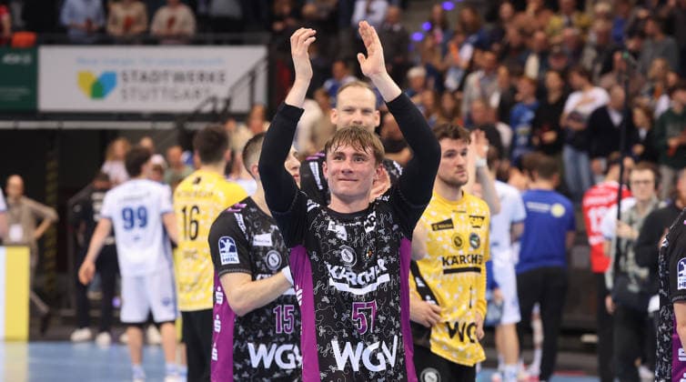 Stuttgart , Handball Daikin Bundesliga TVB Stuttgart vs. ThSV Eisenach , Jakob Nigg ( TVB )