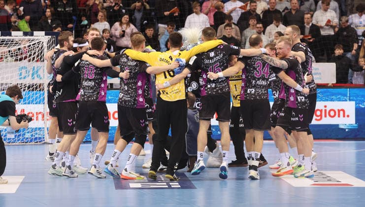 Stuttgart , Handball Daikin Bundesliga TVB Stuttgart vs. ThSV Eisenach , Jubel Stuttgart