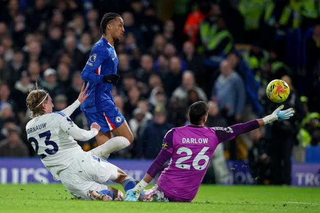 Chelsea v Leeds United - Premier League Joao Pedro of Chelsea scores 1st goal past Sebastiaan Bornauw and Karl Darlow, goalkeeper of Leeds United during the Premier League match between Chelsea and Leeds United at Stamford Bridge on February 10, 2026 in London, England. WARNING! This Photograph May Only Be Used For Newspaper And Or Magazine Editorial Purposes. May Not Be Used For Publications Involving 1 player, 1 Club Or 1 Competition Without Written Authorisation From Football DataCo Ltd. For Any Queries, Please Contact Football DataCo Ltd on +44 (0) 207 864 9121 London Stamford Bridge England United Kingdom Copyright: xAllstarxPicturexLibraryxLtdx