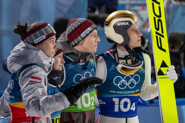 OLYMPICS - Winter Olympic Games, Olympische Spiele, Olympia, OS Milano Cortina 2026 VAL DI FIEMME,ITALY,10.FEB.26 - OLYMPICS, Ski jumping, Skispringen, Ski, nordisch - Winter Olympic Games Milano Cortina 2026, normal hill, mixed team. Image shows the disappointment of Lisa Eder, Julia Muehlbacher, Jan Hoerl and Stephan Embacher (AUT).  GEPAxpictures xOliverxLerch
