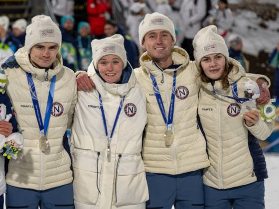 OLYMPICS - Winter Olympic Games, Olympische Spiele, Olympia, OS Milano Cortina 2026 VAL DI FIEMME,ITALY,10.FEB.26 - OLYMPICS, Ski jumping, Skispringen, Ski, nordisch - Winter Olympic Games Milano Cortina 2026, normal hill, mixed team. Image shows Marius Lindvik, Eirin Maria Kvandal, Kristoffer Eriksen Sundal and Anna Odine Stroem (NOR) with their medals.  GEPAxpictures xOliverxLerch