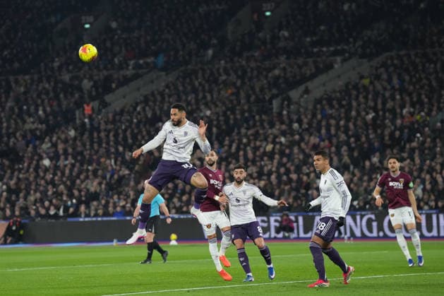 West Ham United v Manchester United, ManU Premier League Manchester United forward Matheus Cunha (10) clears the ball during the Premier League match between West Ham United and Manchester United at the London Stadium, London, UK on 10 February 2026. London London Stadium UK Editorial use only DataCo restrictions apply See www.football-dataco.com , Copyright: xStephenxFlynnx PSI-23718-0042