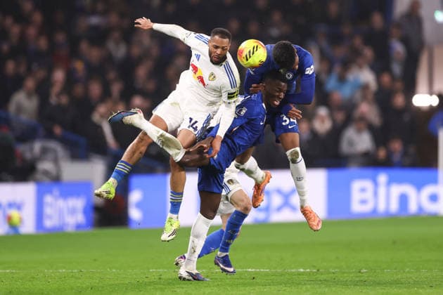 Chelsea v Leeds United 10 February 2026, London - Premier League Football - Chelsea v Leeds United - Lukas Nmecha of Leeds United, Moises Caicedo of Chelsea and Josh Acheampong of Chelsea - Photo: Jacques Feeney Offside. London UK Copyright: xJacquesxFeeneyx xOffsidexOffside