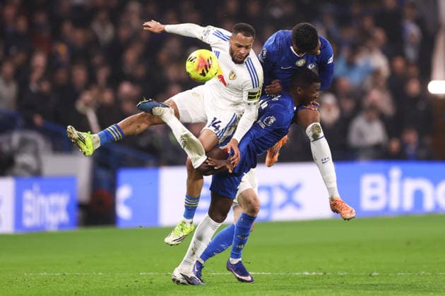 Chelsea v Leeds United 10 February 2026, London - Premier League Football - Chelsea v Leeds United - Lukas Nmecha of Leeds United, Moises Caicedo of Chelsea and Josh Acheampong of Chelsea - Photo: Jacques Feeney Offside. London UK Copyright: xJacquesxFeeneyx xOffsidexOffside