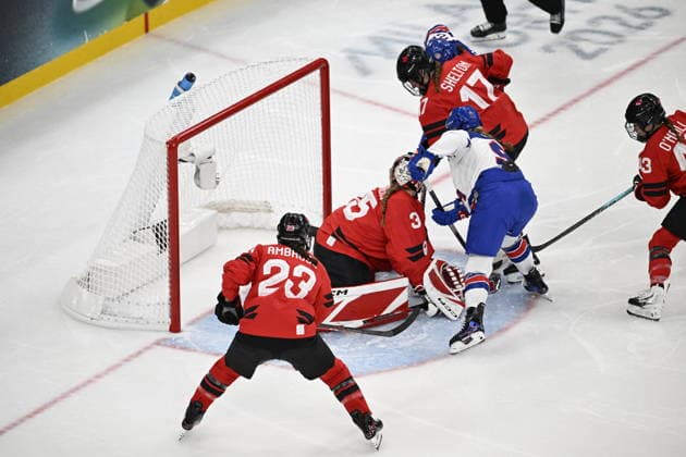 Winter Olympics - Canada v USA At Women s Preliminary Group A Match Team United States and Team Canada during the Women s Preliminary Group A match between United States and Canada on day four of the Milano Cortina 2026 Winter Olympic Games, Olympische Spiele, Olympia, OS at Milano Santa Giulia Ice hockey, Eishockey Arena on February 10, 2026 in Milan, Italy. Photo by JMP ABACAPRESS.COM Milan Italy  Copyright: xJMP ABACAx