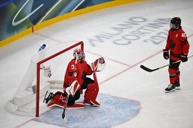 Winter Olympics - Canada v USA At Women s Preliminary Group A Match Team United States and Team Canada during the Women s Preliminary Group A match between United States and Canada on day four of the Milano Cortina 2026 Winter Olympic Games, Olympische Spiele, Olympia, OS at Milano Santa Giulia Ice hockey, Eishockey Arena on February 10, 2026 in Milan, Italy. Photo by JMP ABACAPRESS.COM Milan Italy  Copyright: xJMP ABACAx