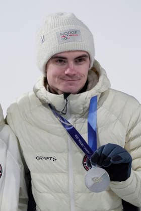 Winter Olympics in Milan Cortina 2026 Predazzo, Italy 20260210. Marius LIndvik with silver during the mixed team competition in Ski jumping, Skispringen, Ski, nordisch during the Winter Olympics in Milani Cortina 2026. Photo: Terje Pedersen NTB Predazzo Italy EDITORIAL USE ONLY. RESTRICTED USE FOR BETTING COMPANIES Ref:_SPOgoC8pTYhCBI.jpg *** Winter Olympics in Milan Cortina 2026 Predazzo, Italy 20260210 Marius LIndvik with silver during the mixed team competition in ski jumping during the Winter Olympics in Milan Cortina 2026 Photo Terje Pedersen NTB Predazzo Italy EDITORIAL USE ONLY RESTRICTED USE FOR BETTING COMPANIES  Copyright: xTerjexPedersenx xNTBx