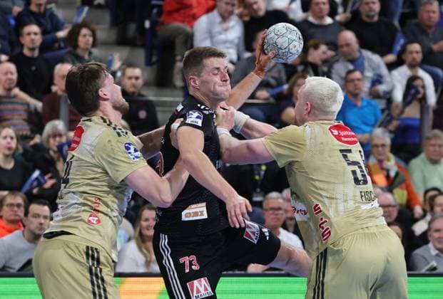 10.02.2026 - Handball - 1. Bundesliga DAIKIN HBL - Saison 2025 2026 - 20. Spieltag: HC Erlangen Metropolregion Nürnberg HCE - TSV Hannover-Burgdorf ( Die Recken ) - DaMa - xdaxmax - Thomas Alfred Solstad (44, TSV Hannover-Burgdorf ) Viggo Kristjansson (73, HC Erlangen HCE ) Justus Fischer (54, TSV Hannover-Burgdorf )