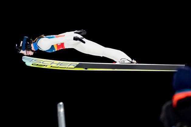 OLYMPICS - Winter Olympic Games, Olympische Spiele, Olympia, OS Milano Cortina 2026 PREDAZZO,ITALY,10.FEB.26 - OLYMPICS, Ski jumping, Skispringen, Ski, nordisch - Winter Olympic Games Milano Cortina 2026, normal hill, mixed team. Image shows Annika Belshaw (USA).  GEPAxpictures xMatthiasxTrinkl