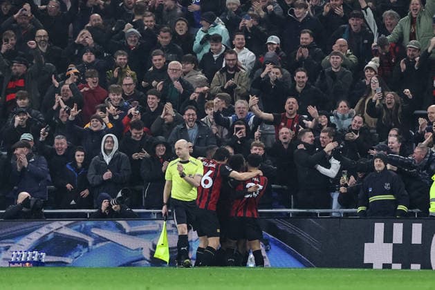 Premier League Everton v Bournemouth Amine Adli of Bournemouth celebrates his goal to make it 2-1 during the Premier League match Everton vs Bournemouth at Hill Dickinson Stadium, Liverpool, United Kingdom on 10 February 2026 (Photo by Alfie Cosgrove News Images) Liverpool Hill Dickinson Stadium Merseyside United Kingdom Copyright: xAlfiexCosgrove NewsxImagesx