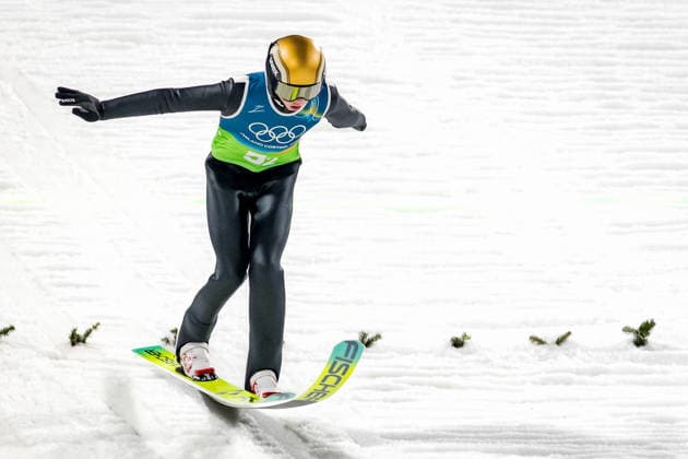 OLYMPICS - Winter Olympic Games, Olympische Spiele, Olympia, OS Milano Cortina 2026 PREDAZZO,ITALY,10.FEB.26 - OLYMPICS, Ski jumping, Skispringen, Ski, nordisch - Winter Olympic Games Milano Cortina 2026, normal hill, mixed team. Image shows Jason Colby (USA).  GEPAxpictures xMatthiasxTrinkl