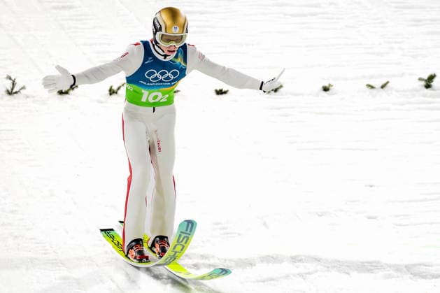 OLYMPICS - Winter Olympic Games, Olympische Spiele, Olympia, OS Milano Cortina 2026 PREDAZZO,ITALY,10.FEB.26 - OLYMPICS, Ski jumping, Skispringen, Ski, nordisch - Winter Olympic Games Milano Cortina 2026, normal hill, mixed team. Image shows Jan Hoerl (AUT).  GEPAxpictures xMatthiasxTrinkl