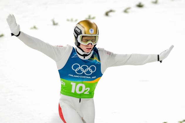 OLYMPICS - Winter Olympic Games, Olympische Spiele, Olympia, OS Milano Cortina 2026 PREDAZZO,ITALY,10.FEB.26 - OLYMPICS, Ski jumping, Skispringen, Ski, nordisch - Winter Olympic Games Milano Cortina 2026, normal hill, mixed team. Image shows Jan Hoerl (AUT).  GEPAxpictures xMatthiasxTrinkl