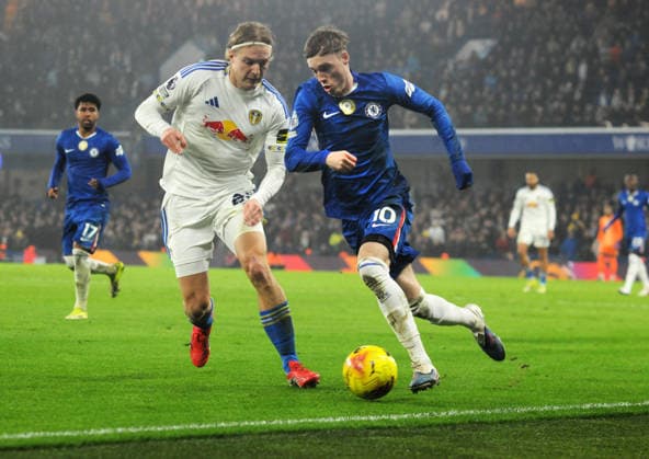 Football - 2025 2026 Premier League - Chelsea vs Leeds United - Stamford Bridge - Tuesday 10th February 2026 Cole Palmer of Chelsea and Sebastiann Bornauw of Leeds 