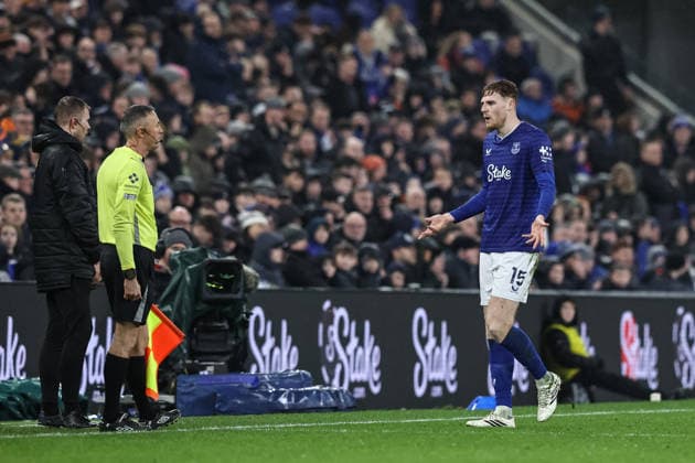 Premier League Everton v Bournemouth Jake O Brien of Everton reacts after he™s given a red card during the Premier League match Everton vs Bournemouth at Hill Dickinson Stadium, Liverpool, United Kingdom on 10 February 2026 (Photo by Alfie Cosgrove News Images) Liverpool Hill Dickinson Stadium Merseyside United Kingdom Copyright: xAlfiexCosgrove NewsxImagesx