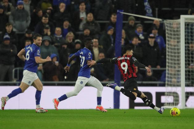 Everton v Bournemouth, Premier League Evanilson of AFC Bournemouth shoots during the Premier League match between Everton and Bournemouth at Hill Dickinson Stadium, Liverpool, UK on 10 February 2026. Liverpool Hill Dickinson Stadium Merseyside UK Editorial use only DataCo restrictions apply See www.football-dataco.com , Copyright: xAlunxRobertsx PSI-23724-0025