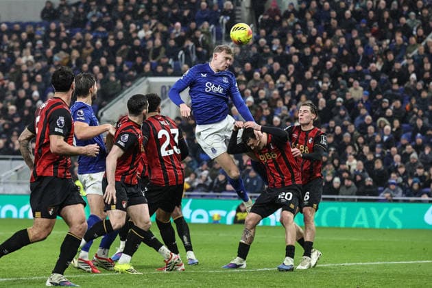 Premier League Everton v Bournemouth Jarrad Branthwaite of Everton heads on goal during the Premier League match Everton vs Bournemouth at Hill Dickinson Stadium, Liverpool, United Kingdom on 10 February 2026 (Photo by Alfie Cosgrove News Images) Liverpool Hill Dickinson Stadium Merseyside United Kingdom Copyright: xAlfiexCosgrove NewsxImagesx