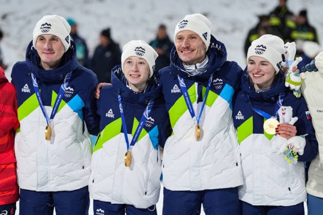 Milano Cortina 2026 Winter Olympics VAL DI FIEMME, ITALY - FEBRUARY 10: Slovenian athletes Anze Lanisek (L), Nika Vodan (2nd L), Nika Prevc (2nd R) and Domen Prevc (R) pose for a photo with their gold medals on the podium after Ski jumping, Skispringen, Ski, nordisch mixed team final of the Milano Cortina 2026 Winter Olympic Games, Olympische Spiele, Olympia, OS at Predazzo Ski Jumping Stadium in Val di Fiemme (Predazzo), Italy on February 10, 2026. Cemal Yurttas Anadolu Val di Fiemme Italy. Editorial use only. Please get in touch for any other usage.  Copyright: x2026xAnadoluxCemalxYurttasx