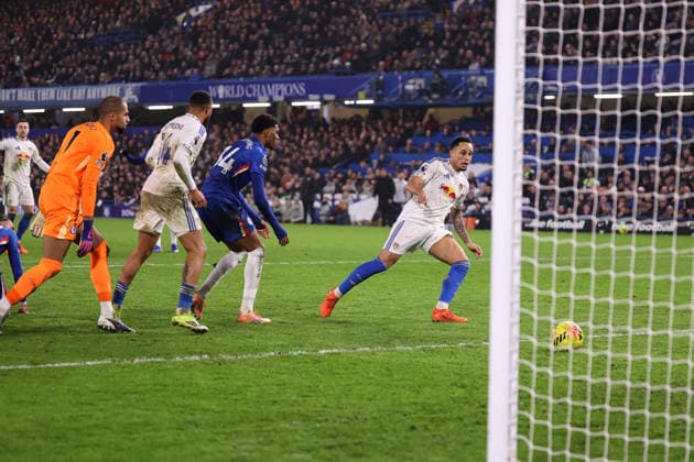 Chelsea v Leeds United 10 February 2026, London - Premier League Football - Chelsea v Leeds United - Noah Okafor of Leeds United scores their second goal - Photo: Jacques Feeney Offside. London UK Copyright: xJacquesxFeeneyx xOffsidexOffside