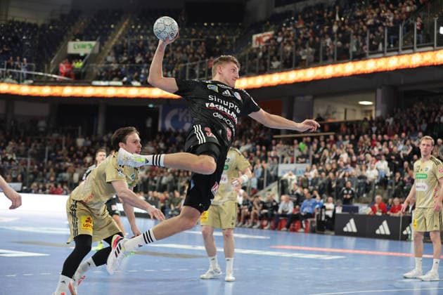10.02.2026 - Handball - 1. Bundesliga DAIKIN HBL - Saison 2025 2026 - 20. Spieltag: HC Erlangen Metropolregion Nürnberg HCE - TSV Hannover-Burgdorf ( Die Recken ) - DaMa - xdaxmax - Sander Andreassen Overjordet ( 8, HC Erlangen HCE )
