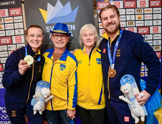 CORTINA, ITALY 20260210 Sweden s Isabella Wrana and Rasmus Wrana celebrate the Olympic gold medal in mixed curling in Cortina. *** The image is included in the SPORTS PACKAGE. For others PAYMENT IMAGE ** CORTINA ITALY x10030x *** CORTINA, ITALY 20260210 Swedens Isabella Wrana and Rasmus Wrana celebrate the Olympic gold medal in mixed curling in Cortina The image is included in the SPORTS PACKAGE For others PAYMENT IMAGE CORTINA ITALY x10030x  Copyright: xJonasxEkströmer TTx 2026 OLYMPICS MIXED CURLING FINAL