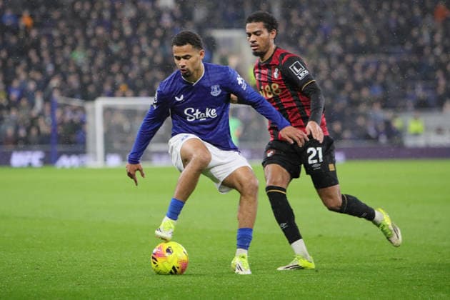 Everton v Bournemouth, Premier League Iliman Ndiaye of Everton and Amine Adli of AFC Bournemouth during the Premier League match between Everton and Bournemouth at Hill Dickinson Stadium, Liverpool, UK on 10 February 2026. Liverpool Hill Dickinson Stadium Merseyside UK Editorial use only DataCo restrictions apply See www.football-dataco.com , Copyright: xAlunxRobertsx PSI-23724-0045