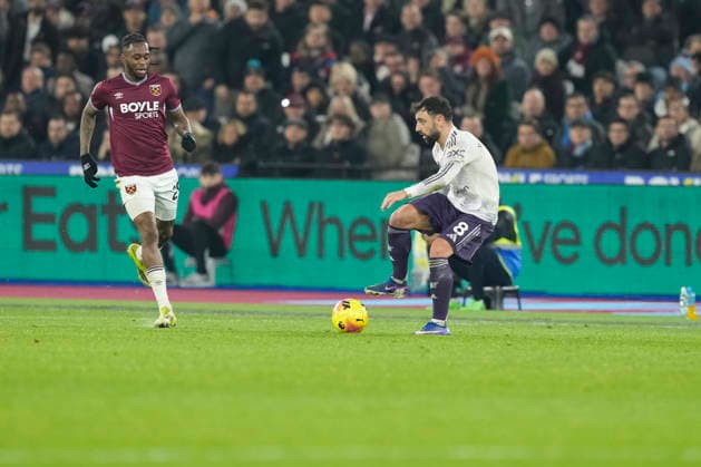 West Ham United v Manchester United, ManU Premier League Manchester United midfielder Bruno Fernandes (8) during the Premier League match between West Ham United and Manchester United at the London Stadium, London, UK on 10 February 2026. London London Stadium UK Editorial use only DataCo restrictions apply See www.football-dataco.com , Copyright: xStephenxFlynnx PSI-23718-0128