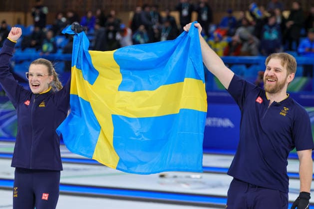 CORTINA D AMPEZZO, ITALY - FEBRUARY 10: Sweden s Rasmus Wranaa and Isabella Wranaa celebrate winning gold after the Curling Curling Mixed Doubles Gold Medal Game on day four of the Milano Cortina 2026 Winter Olympics at Cortina Curling Olympic Stadium on February 10, 2026 in Cortina d Ampezzo, Italy.  Copyright: xChinaxNewsxServicex 111620487701