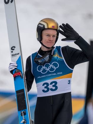 OLYMPICS - Winter Olympic Games, Olympische Spiele, Olympia, OS Milano Cortina 2026 PREDAZZO,ITALY,11.FEB.26 - OLYMPICS, NORDIC SKIING, NORDIC COMBINED, Ski jumping, Skispringen, Ski, nordisch - Winter Olympic Games Milano Cortina 2026, normal hill, men. Image shows Einar Luraas Oftebro (NOR).  GEPAxpictures xOliverxLerch