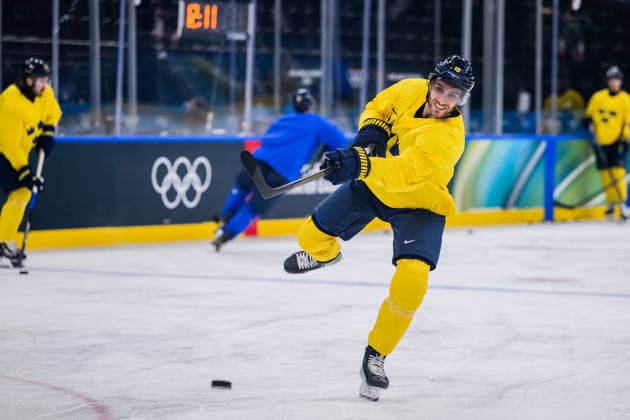 260211 Alexander Wennberg of Sweden at an Ice hockey, Eishockey practice session in ice hockey game during day 5 of the 2026 Winter Olympics on February 11, 2026 in Milan. Photo: Carl Sandin BILDBYRAN kod CS CS0868 ishockey ice hockey Olympic Games, Olympische Spiele, Olympia, OS olympics winter olympics os ol olympiska spel vinter-os olympiske leker milano cortina 2026 milan cortina 2026 milano cortina 2026 olympic games milano cortina 2026 winter olympic games milano cortina-os milano cortina-ol vinter-ol 5 bbeng sverige sweden *** 260211 Alexander Wennberg of Sweden at an ice hockey practice session in ice hockey game during day 5 of the 2026 Winter Olympics on February 11, 2026 in Milan Photo Carl Sandin BILDBYRAN code CS CS0868 ice hockey ice hockey olympic games olympics winter olympics os ol olympiska spel vinter os olympiske leker milano cortina 2026 milan cortina 2026 milano cortina 2026 olympic games milano cortina 2026 winter olympic games milano cortina os milano cortina ol vinter ol 5 bbeng sverige sweden  Copyright: CARLxSANDIN BB260211CS014
