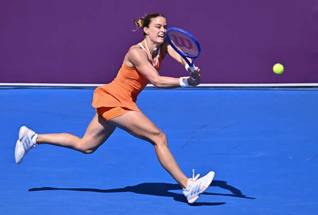 WTA, Tennis Damen QATAR TOTALENERGIES OPEN 2026-ROUND OF 16 Maria Sakkari of Greece competes in her round of 16 match against Varvara Gracheva of France during the WTA Qatar TotalEnergies Open 2026 tennis tournament at the Khalifa International Tennis Complex in Doha, Qatar, on February 11, 2026. ¨¨ DOHA Qatar Copyright: xNOUSHADx