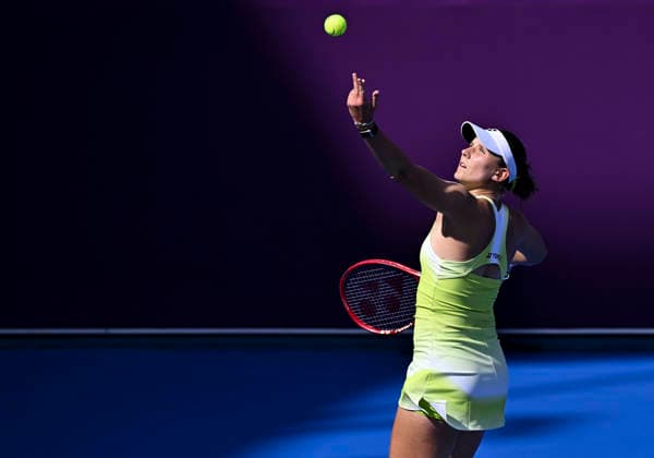 WTA, Tennis Damen QATAR TOTALENERGIES OPEN 2026-ROUND OF 16 Varvara Gracheva of France competes in her round of 16 match against Maria Sakkari of Greece during the WTA Qatar TotalEnergies Open 2026 tennis tournament at the Khalifa International Tennis Complex in Doha, Qatar, on February 11, 2026. ¨¨ DOHA Qatar Copyright: xNOUSHADx