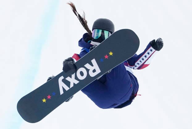Chloe Kim of the United States competes in the Women s Snowboard Halfpipe qualifications at the Milano Cortina 2026 Winter Olympic Games, Olympische Spiele, Olympia, OS in Livigno, Italy, on Wednesday, February 11, 2026.  OLY20260211804 BOBxSTRONG